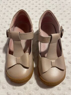 L'Amour Girls T‑Strap Bow Dress Shoes in Blush